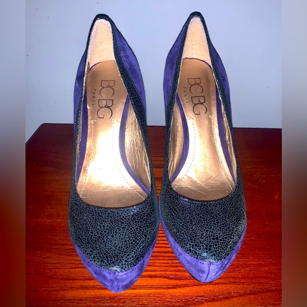 BCBG Paris stilettos size 8.